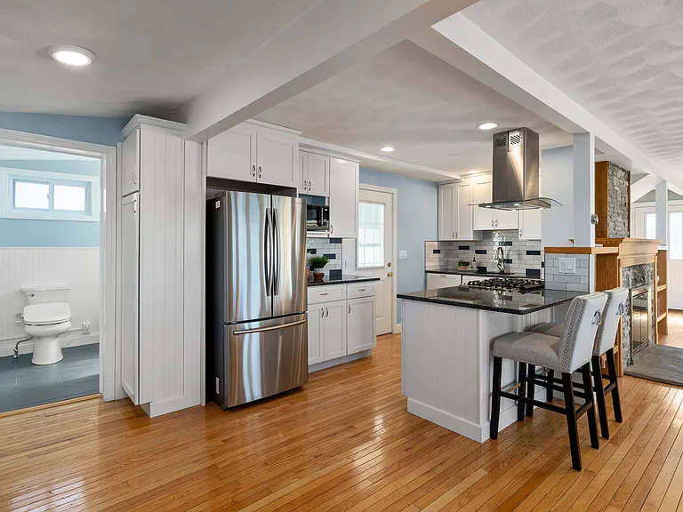 43 Maple Ave — Photo 5