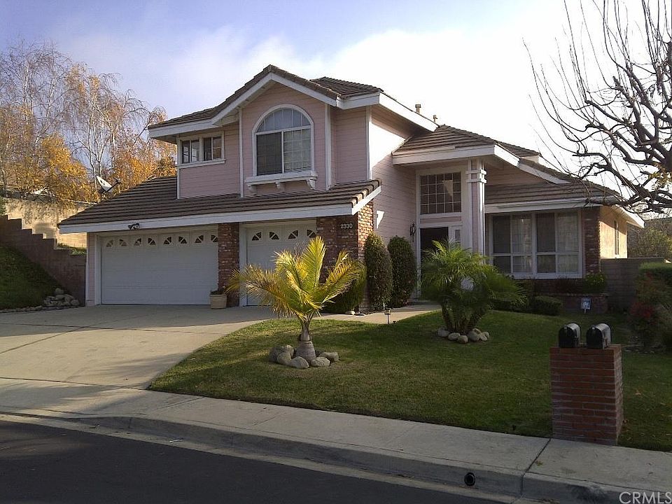 2nd image of 2330 Skyline Way