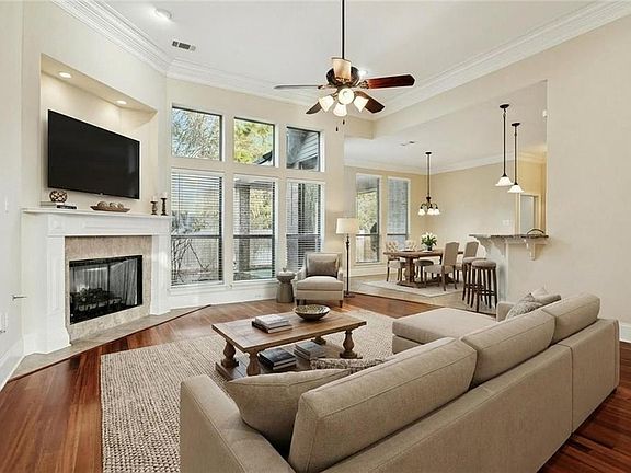 3rd image of 432 Marina Oaks Dr