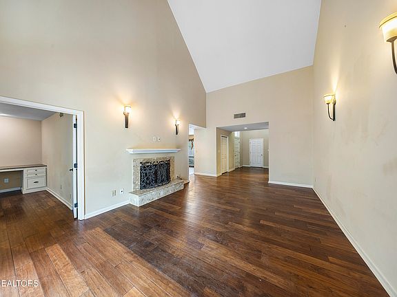 5th image of 1104 Orleans Dr
