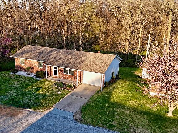 3rd image of 4421 Thadway Dr