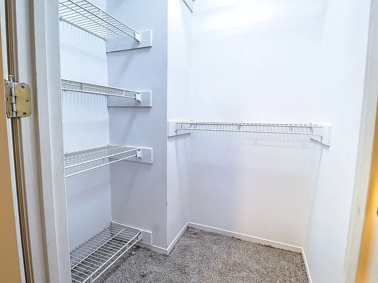 170 Westwood Dr — Photo 17