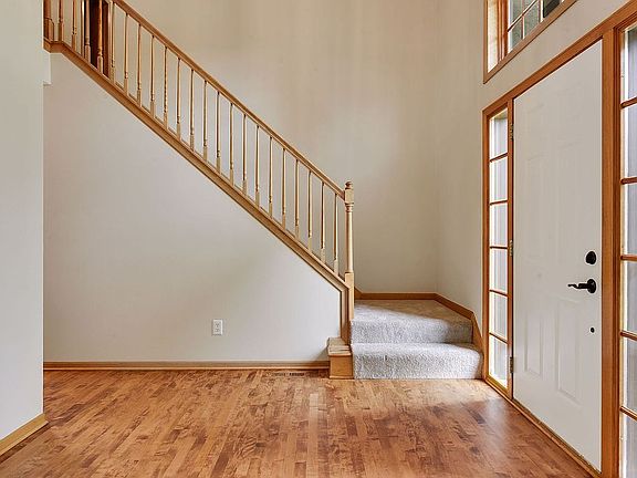 3rd image of 3105 Olive Ln N