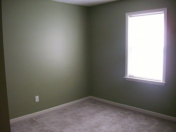 4th image of 630 Serene Ct