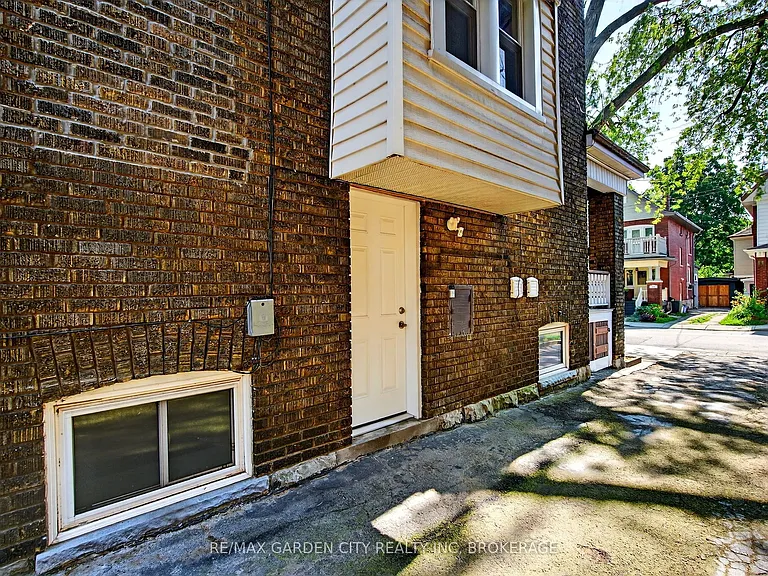 104 Carrick Ave #LOWER — Photo 2