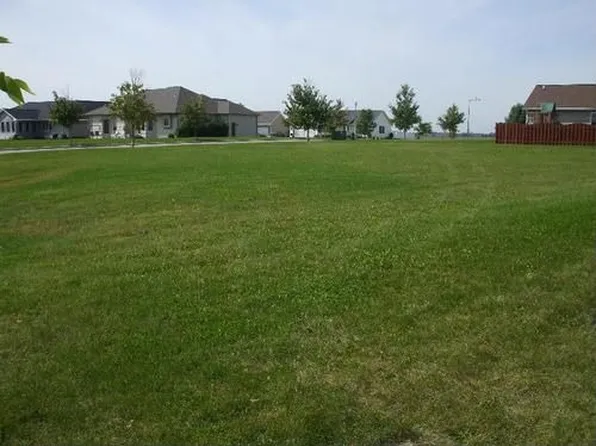 1200 Stoneridge Ter, Rochelle, IL 61068