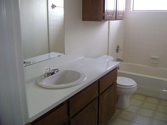 3rd image of 4002 SW Mesquite Dr