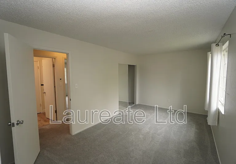1110 Dexter St — Photo 8