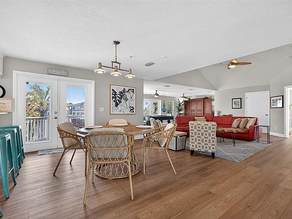 5th image of 1902 ARROWHEAD DRIVE NE
