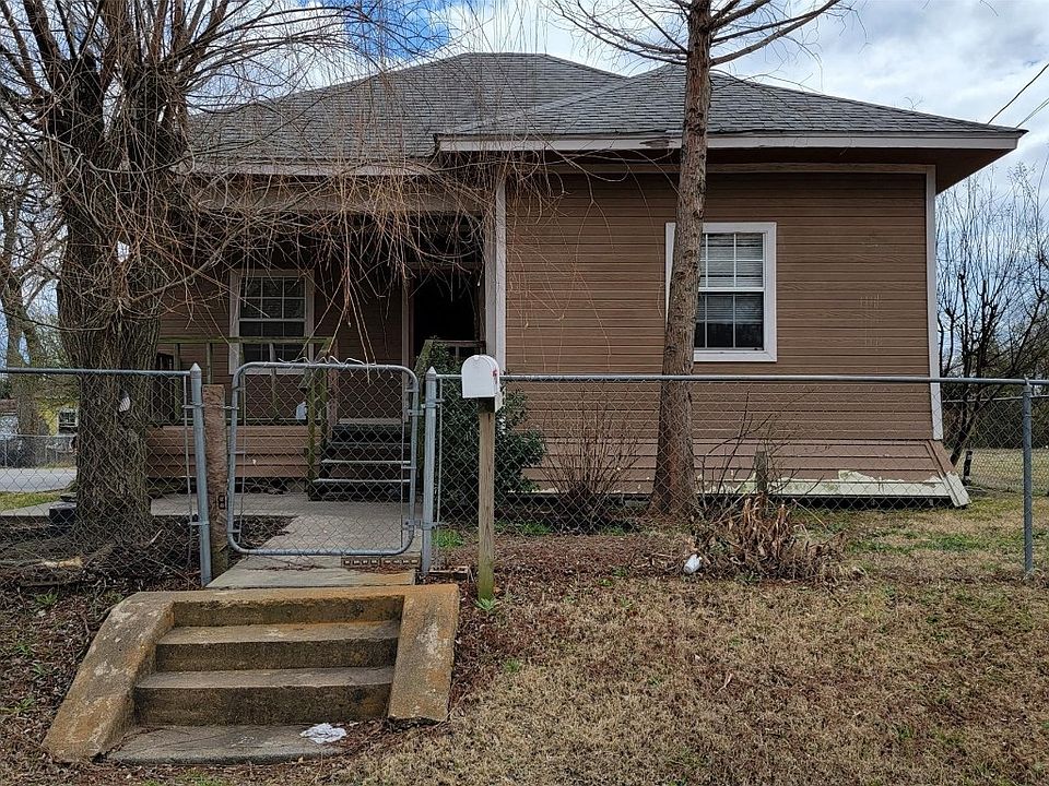 1st image of 2107 Bourland St