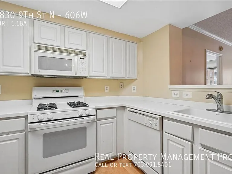 3830 9th St N #606W — Photo 8