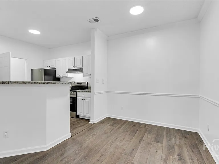 4104 Walden Park Dr — Photo 10
