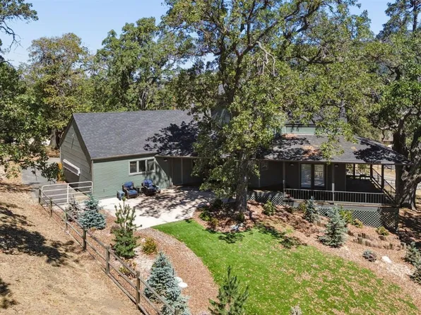30880 Pinedale Dr, Tehachapi, CA 93561
