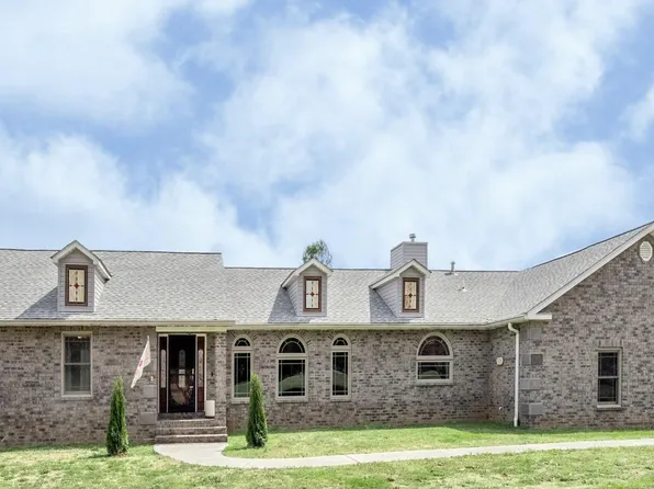 5900 Green Valley Dr, Knoxville, TN 37914