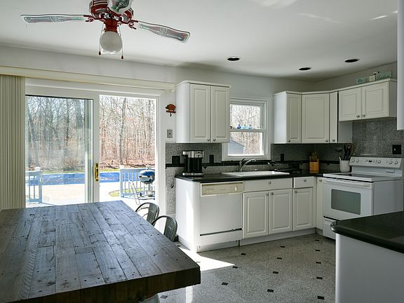5th image of 16 Canvasback Ln