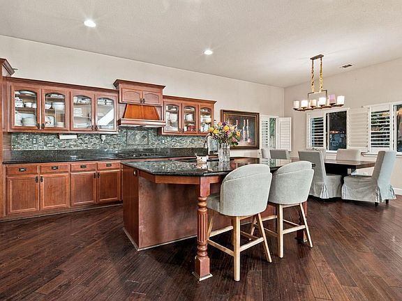 4th image of 10941 Saint Moritz Cir