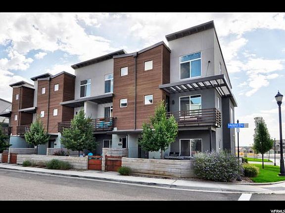 3rd image of 5109 W Laureston Way
