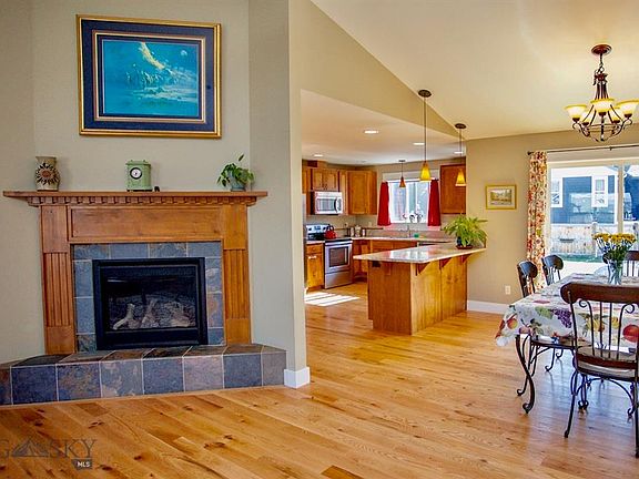 5th image of 146 Granite Peak Dr