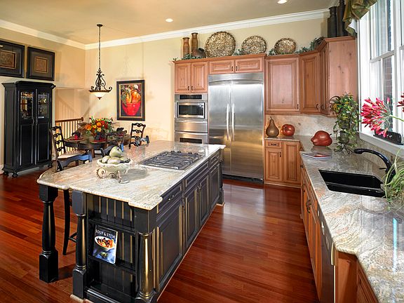 Kitchen-cabinetry&appliances