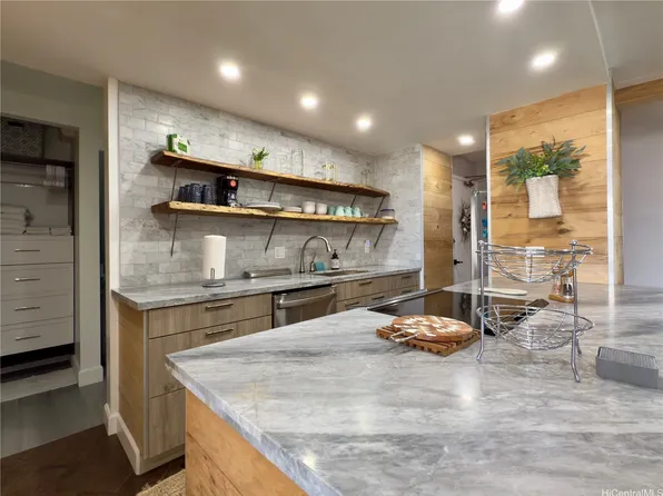 1778 Ala Moana Blvd APT 3217, Honolulu, HI 96815