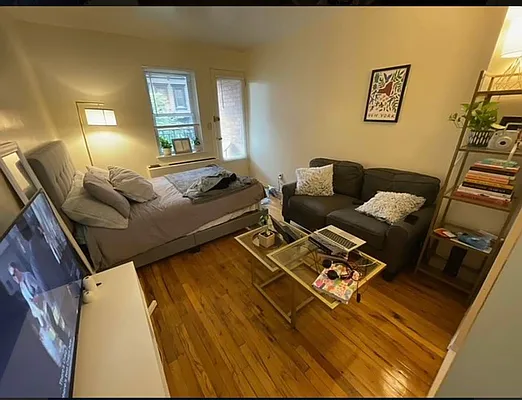 Rented by City Connections Realty | media 6