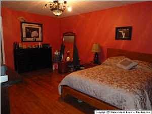 1st image of 9 Ledyard Pl