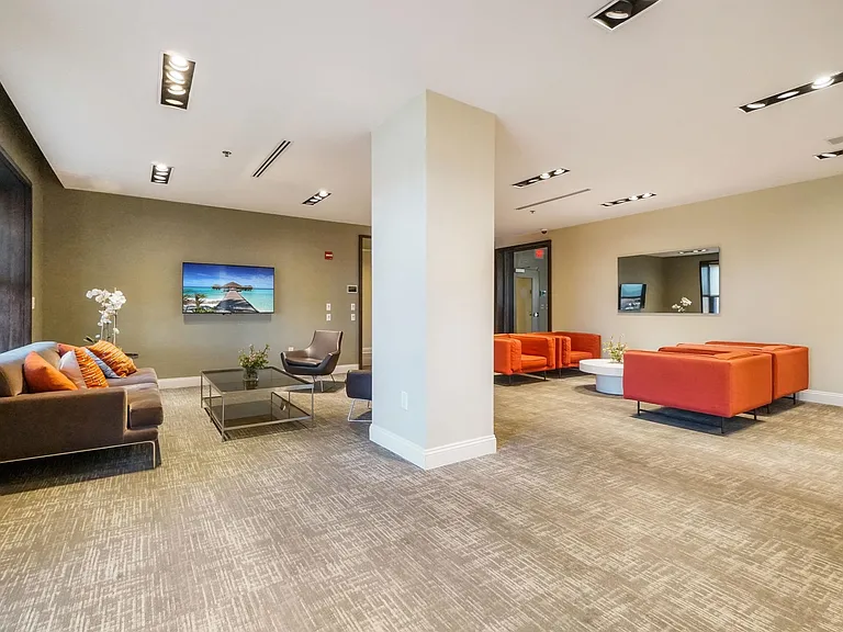 102 Christopher Columbus Dr #402 — Photo 20