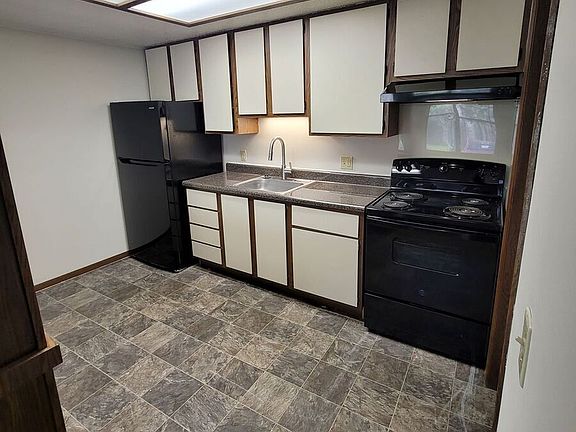 5th image of 223 Cedargate Ct #223