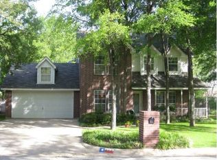 917 Oak Valley Rd, Burleson, TX 76028