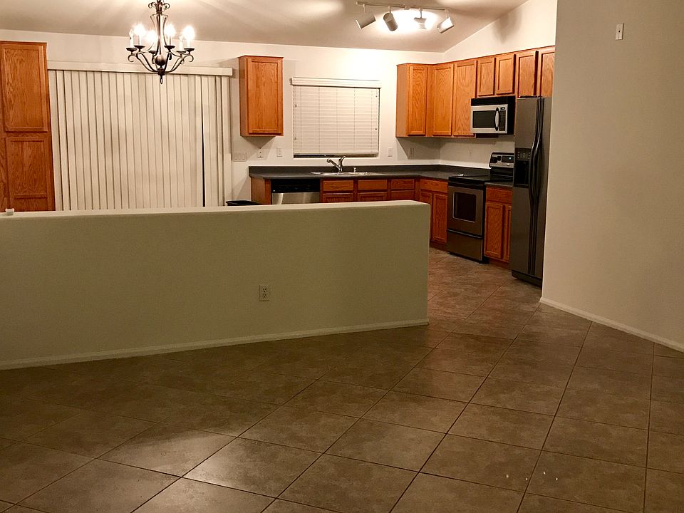 1st image of 16663 W Saguaro Ln