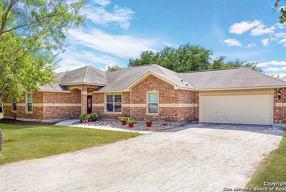 2nd image of 320 County Road 3830