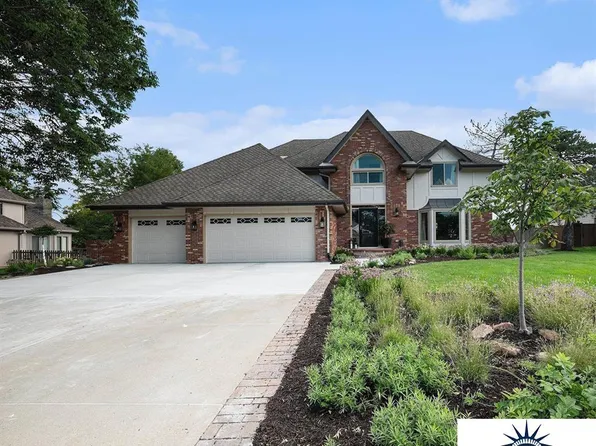 13407 Seward St, Omaha, NE 68154