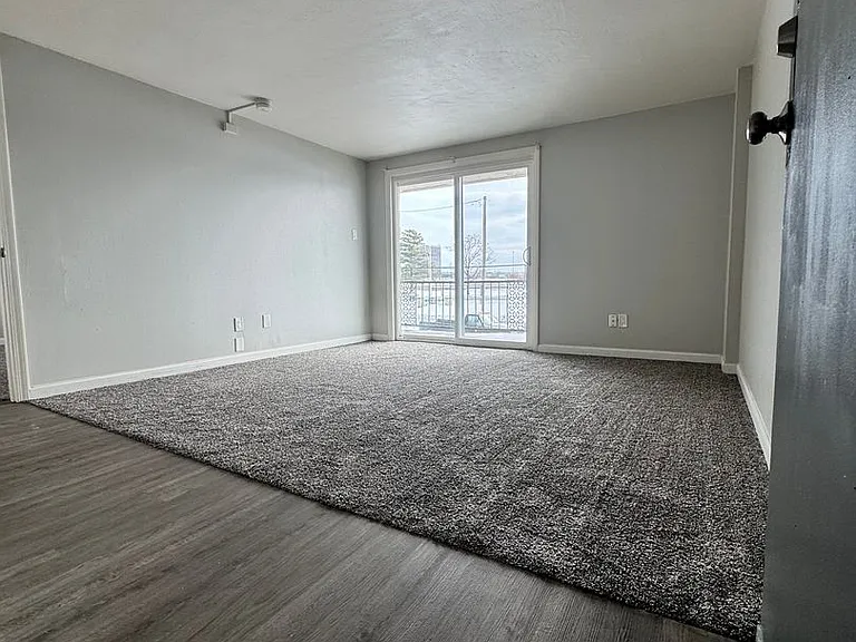 848 Riverview Ter #104 — Photo 9