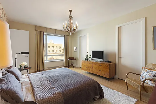 Sold by Compass | media 7
