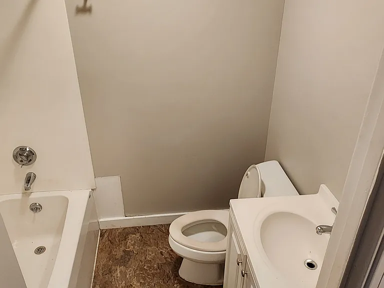 16 Bardwell St — Photo 6