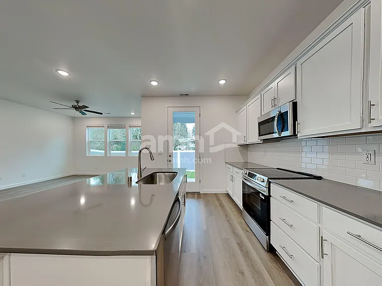 5125 Turnstone St SE — Photo 4