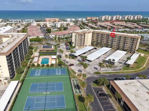 520 Palm Springs Blvd APT 804, Indian Harbour Beach, FL 32937