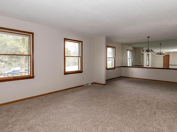 5th image of 816 Maywood Dr