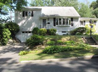 351 Grand Blvd, Emerson, NJ 07630
