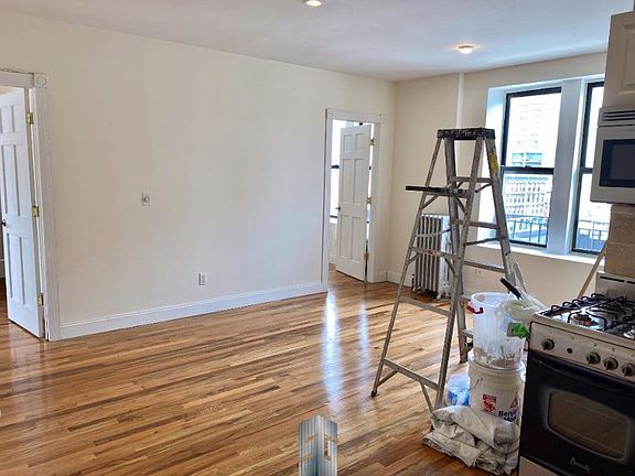 2nd image of 568 Pacific St APT 6A