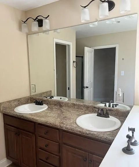 2197 Spring Grv W — Photo 22