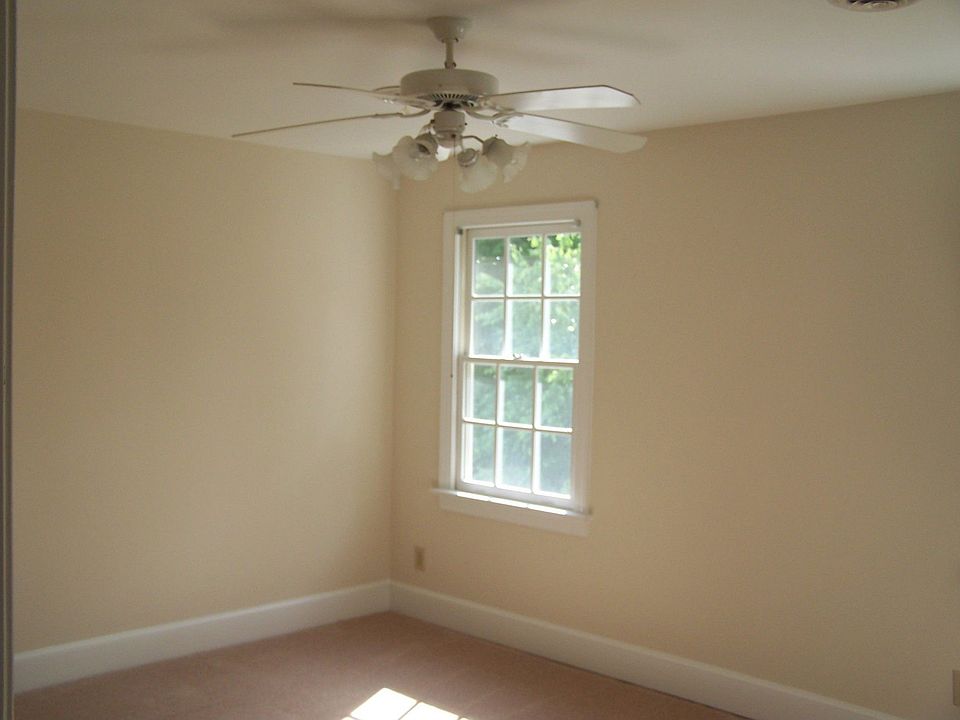 1st image of 10007 Altamont Cir