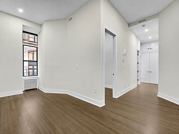 3rd image of 121 Madison Ave APT 3E
