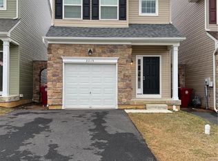 3215 W Huntington Ln, Easton, PA 18040