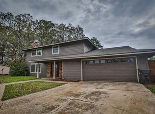 205 Warwick Ln, Idabel, OK 74745