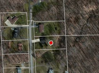 28 Raymond Dr, West Middlesex, PA 16159