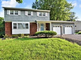 36 Stonehenge Dr, Phillipsburg, NJ 08865