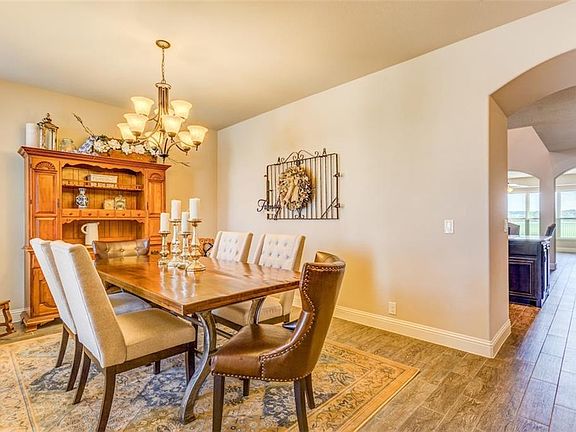 5th image of 4805 Parkplace Dr