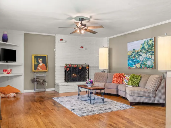 1904 S Valleyroad Avenue, Springfield, MO 65804