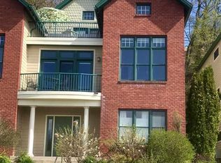 225 N Lakeshore Blvd, Marquette, MI 49855